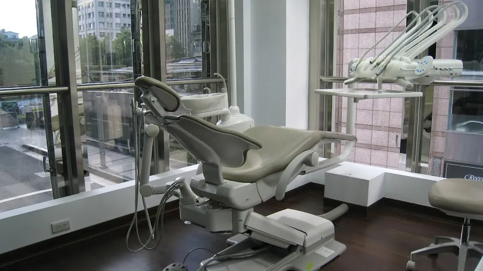 晶點牙醫診所