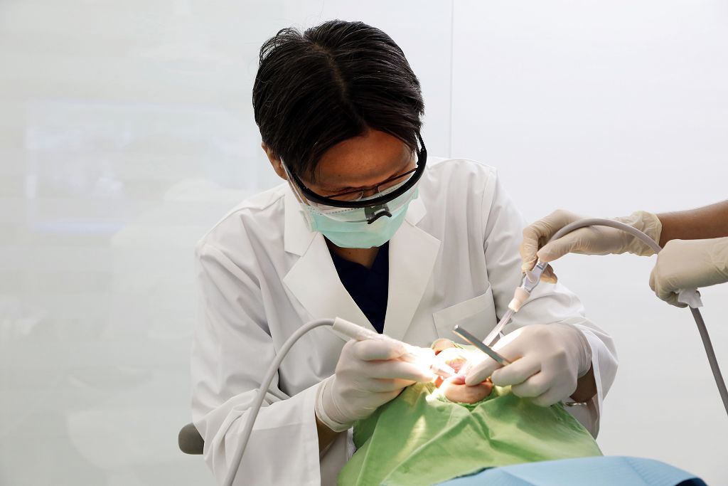 ［人工植牙］怎麼防止人工植牙手術的風險產生？