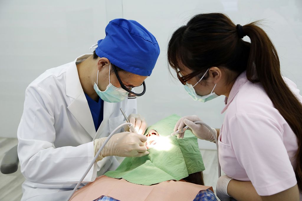 植牙手術風險篇－究竟人工植牙&舒眠植牙的風險有哪些？