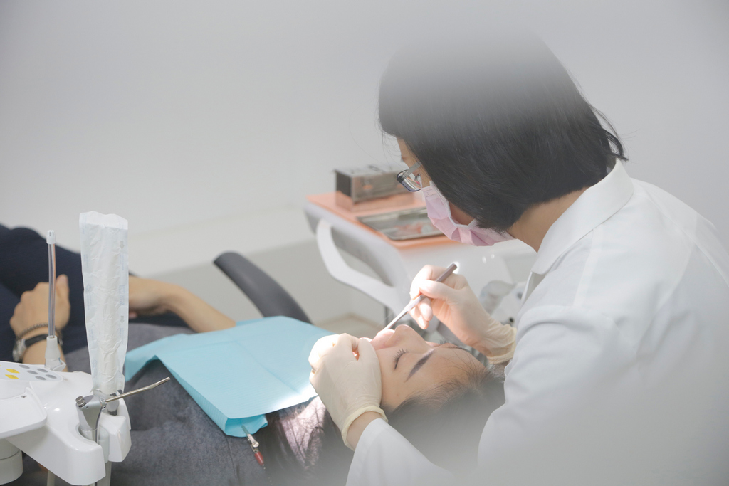 如何選擇補牙？來看最常見的補牙方式－樹脂補牙的優缺點